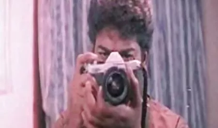 سبزه لاغر می شود دیک در عکس سمسی یک محل عمومی