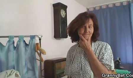 4. کانال سکسی نیوشا جوان به مقاومت در برابر مایل بود زیبا و دلفریب, دوست دختر-سکس با غریبه