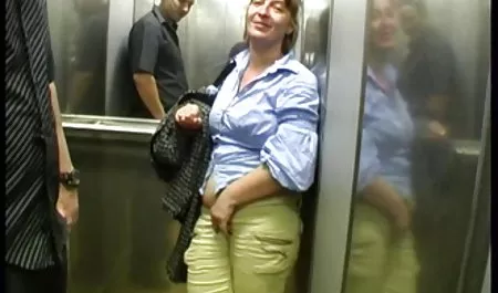 لعنتی داغ لاتین, دختر فیلم سکسی کندی چارمز با مادر